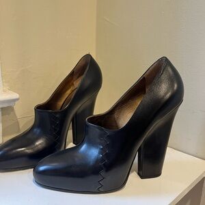 Bottega Veneta Black Leather Heels